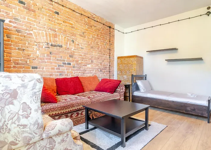 Industrial Brick Style By Bookinghost * Γκλίβιτσε