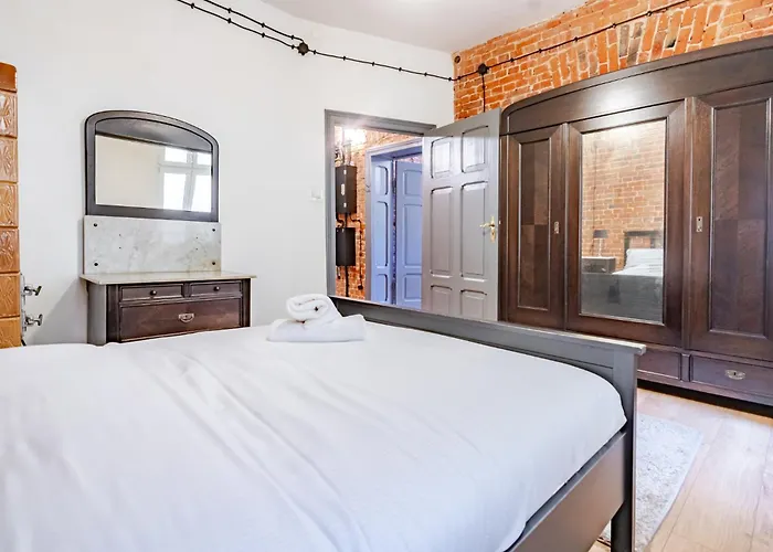 아파트 Industrial Brick Style By Bookinghost